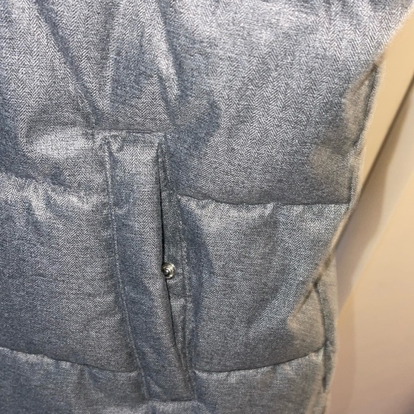 Old navy frost free gray vest - Picture 7 of 8